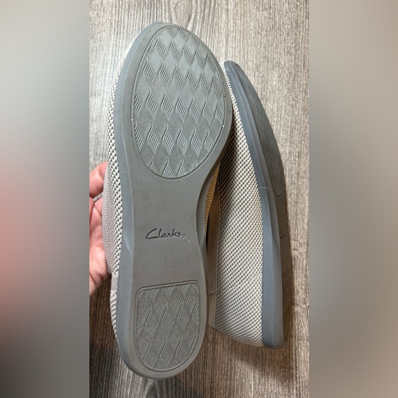 CLARKS Womens 9.5 Tyra Knit Ballet Flat Neutral Beige Cushionaire Comfort ✨ - Picture 5 of 7